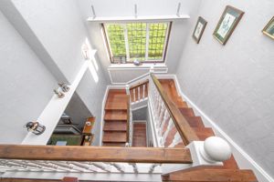 GUTTERIDGE HALL LANE- click for photo gallery